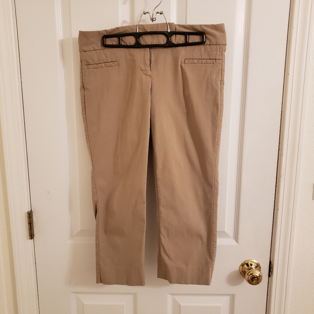 The Limited Exact Stretch Khaki Capri Pants, Size 6